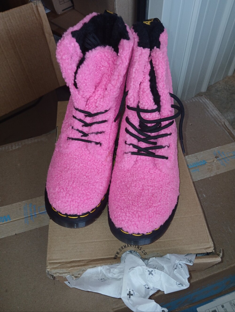 Dr. Martens PINK SHERPA Pascal faux Shearling boots - Picture 4 of 9